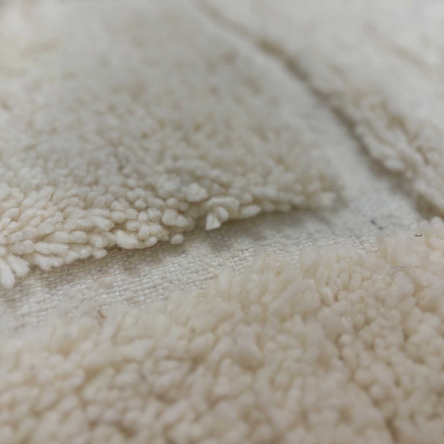 Tapis berbère Beni Ouarain • Motif lignes géométriques en carrés blanc