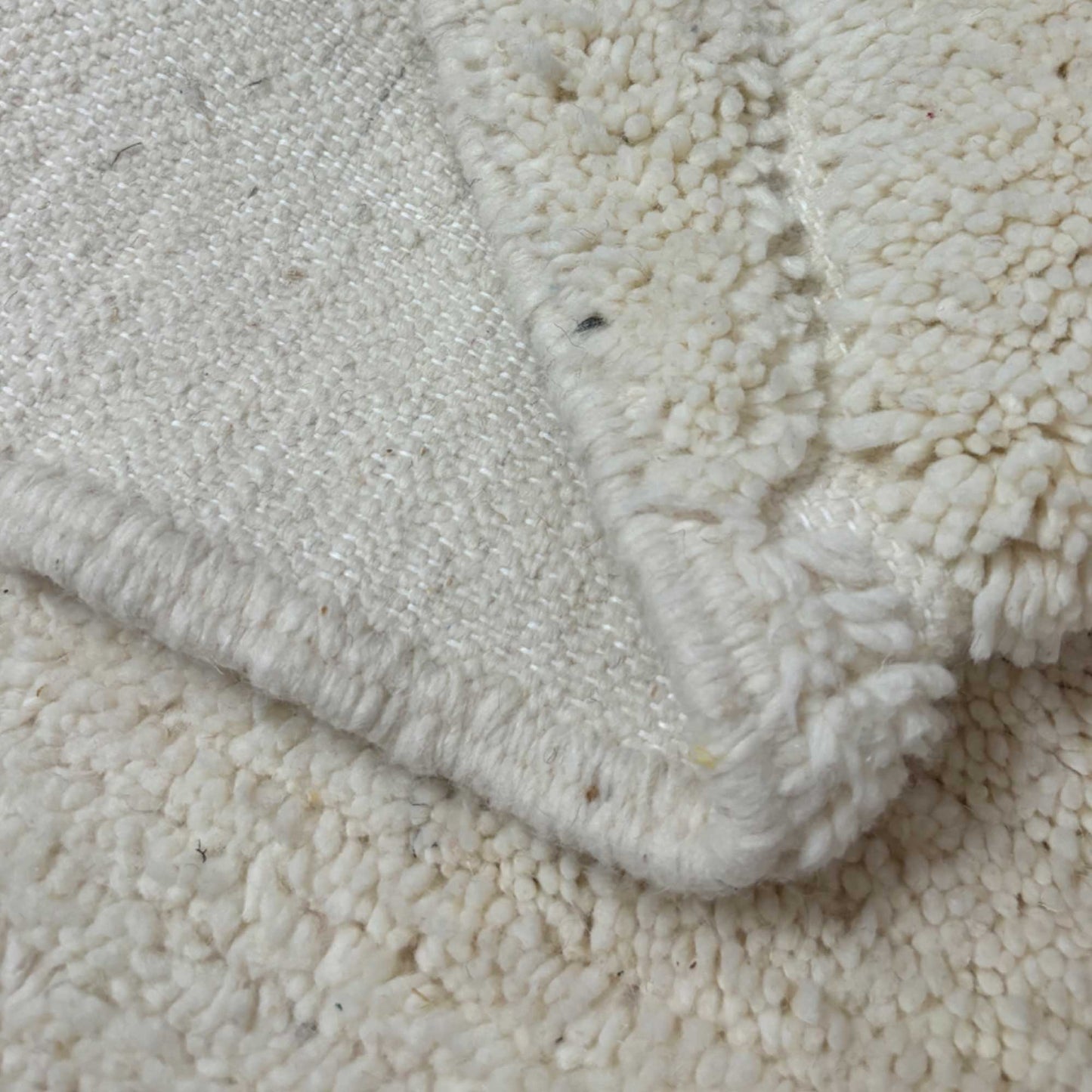 Tapis berbère Beni Ouarain • Grand motif losanges blancs minimaliste