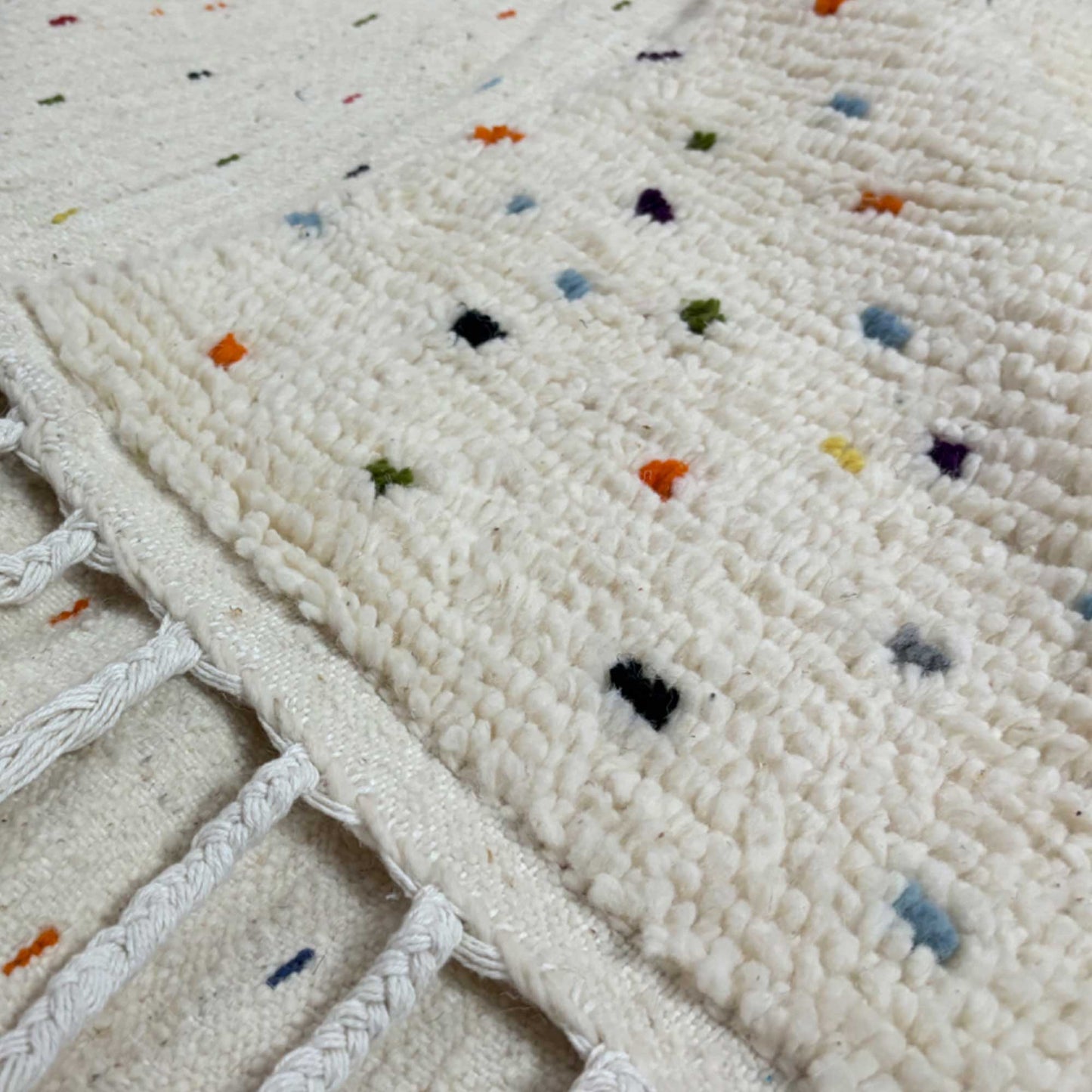 Tapis berbère Beni Ouarain • Motif à petits points colorés