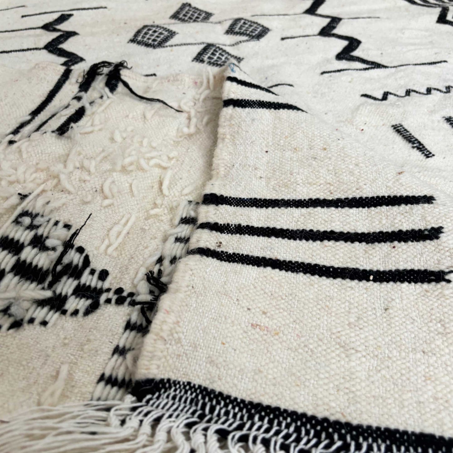 Tapis Berbère Kilim • Moderne noir et blanc