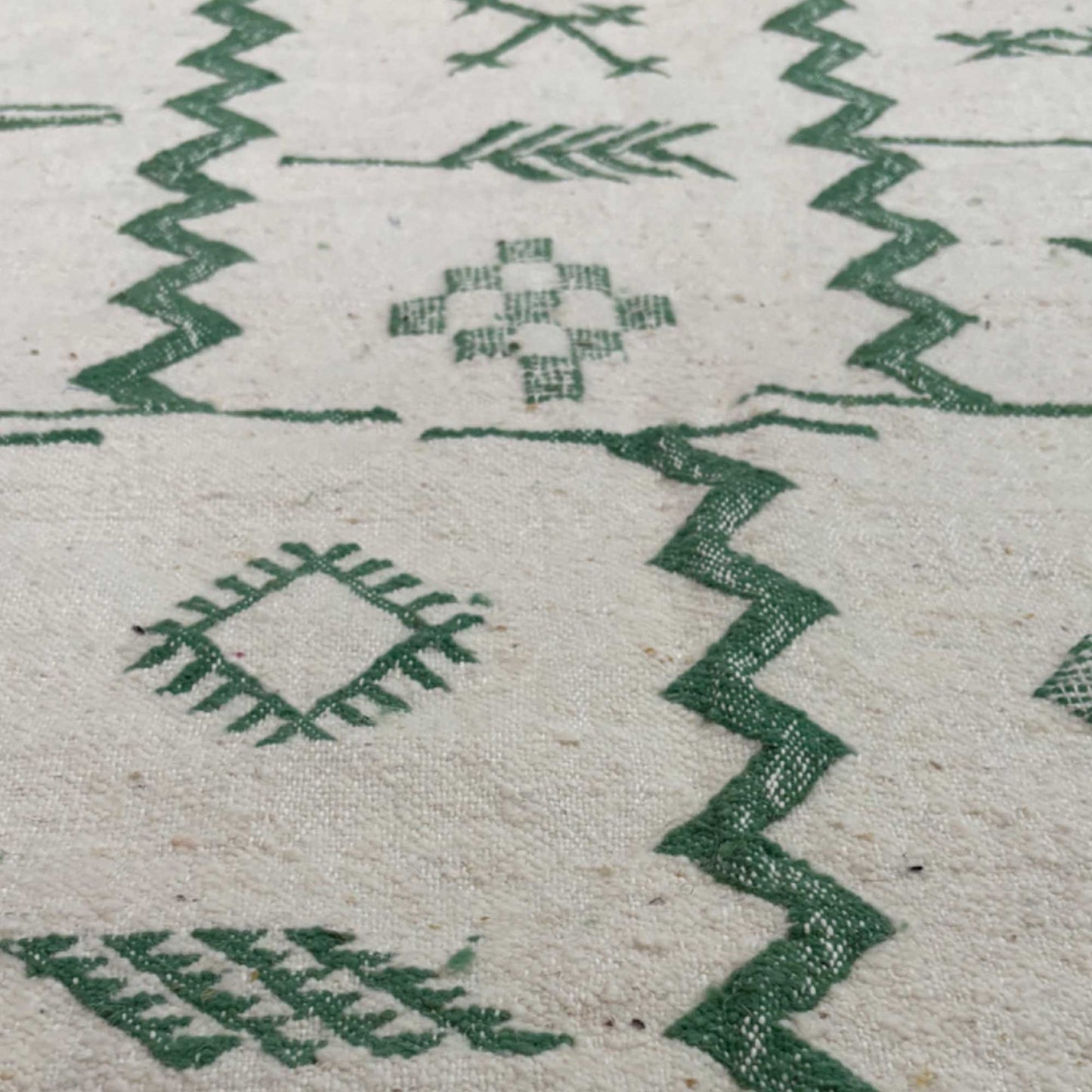 Tapis berbère Kilim Azilal • Motifs géométriques vert eau
