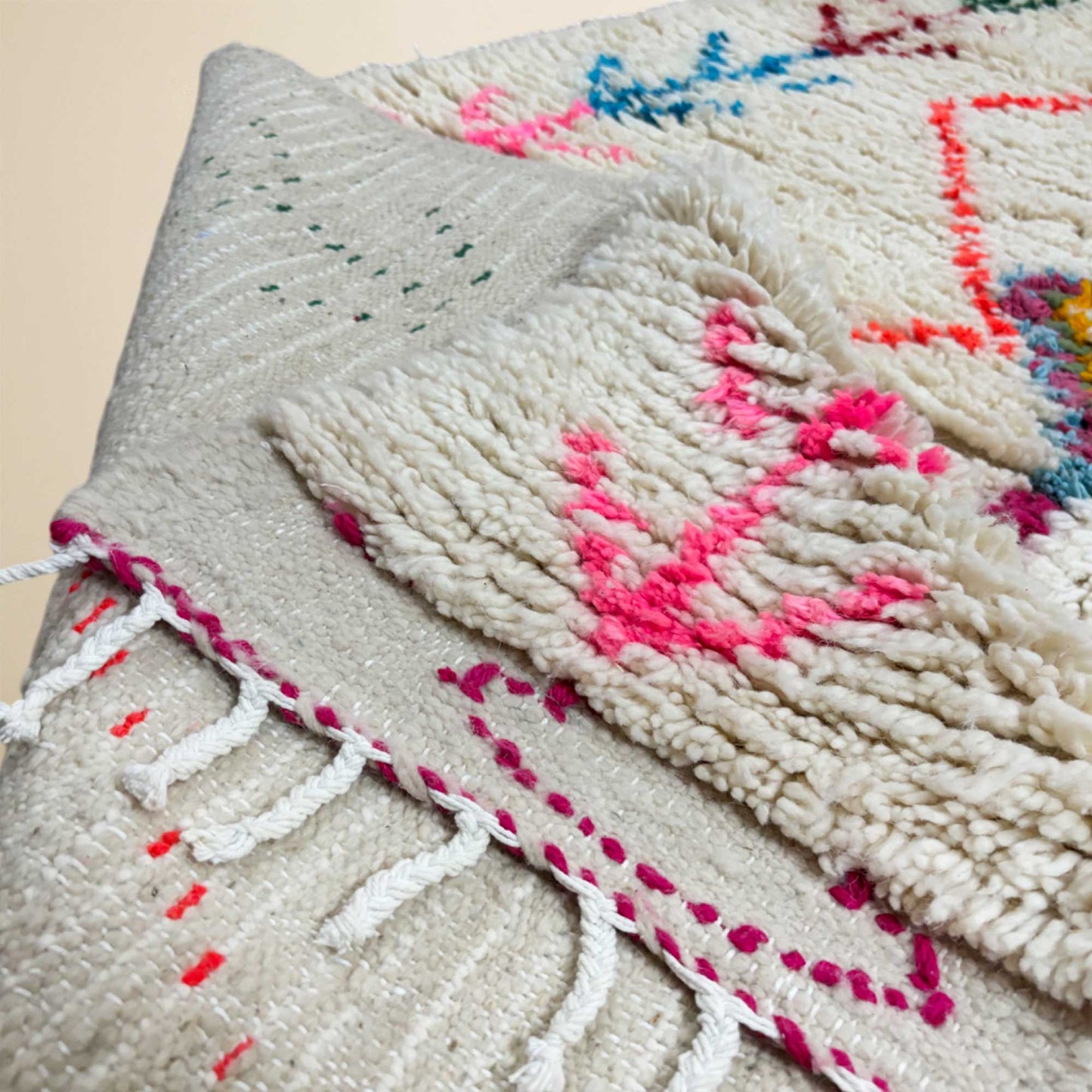 Tapis berbère Azilal coloré •  Motifs traditionnels