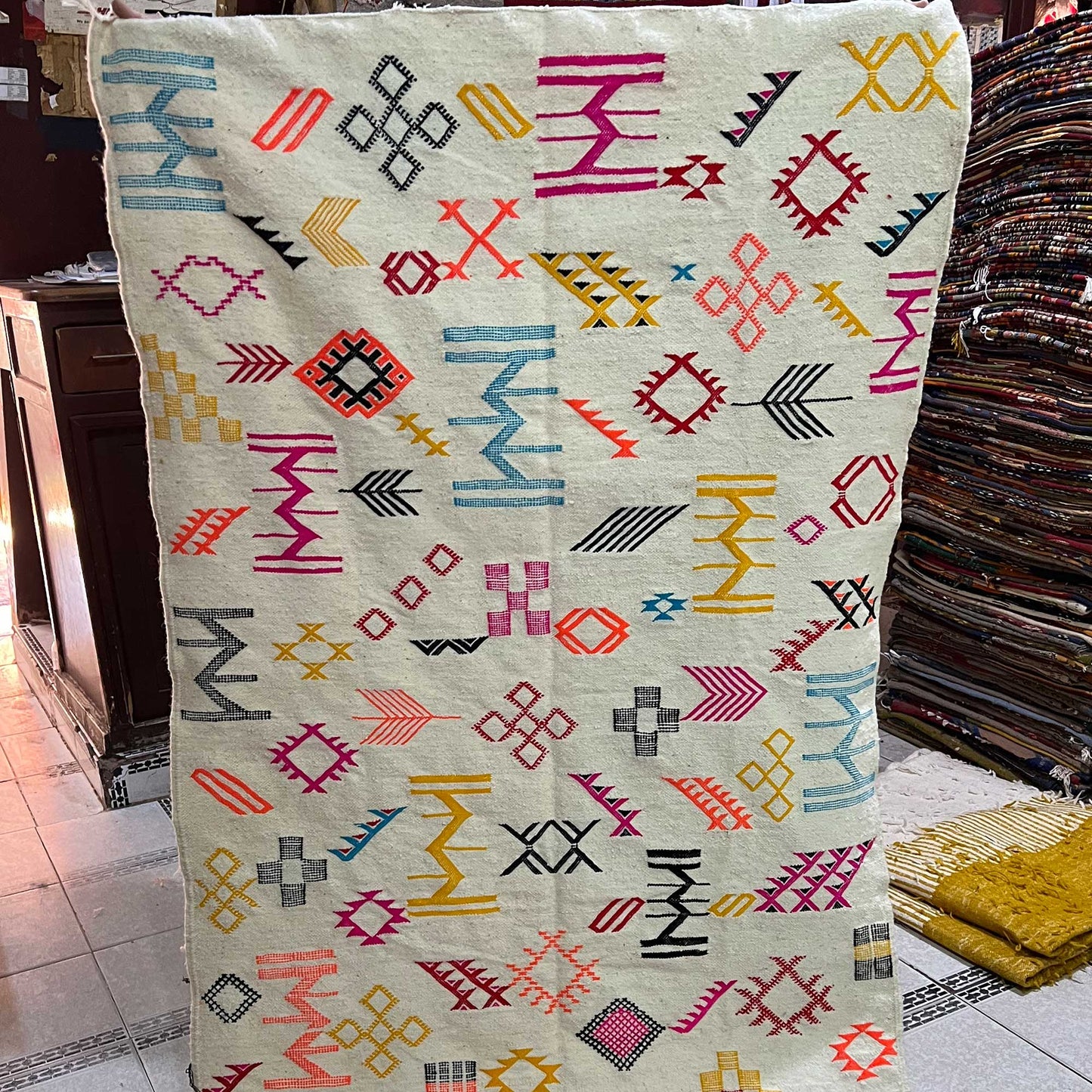 Tapis berbère Azilal Kilim • Motifs géométriques colorés