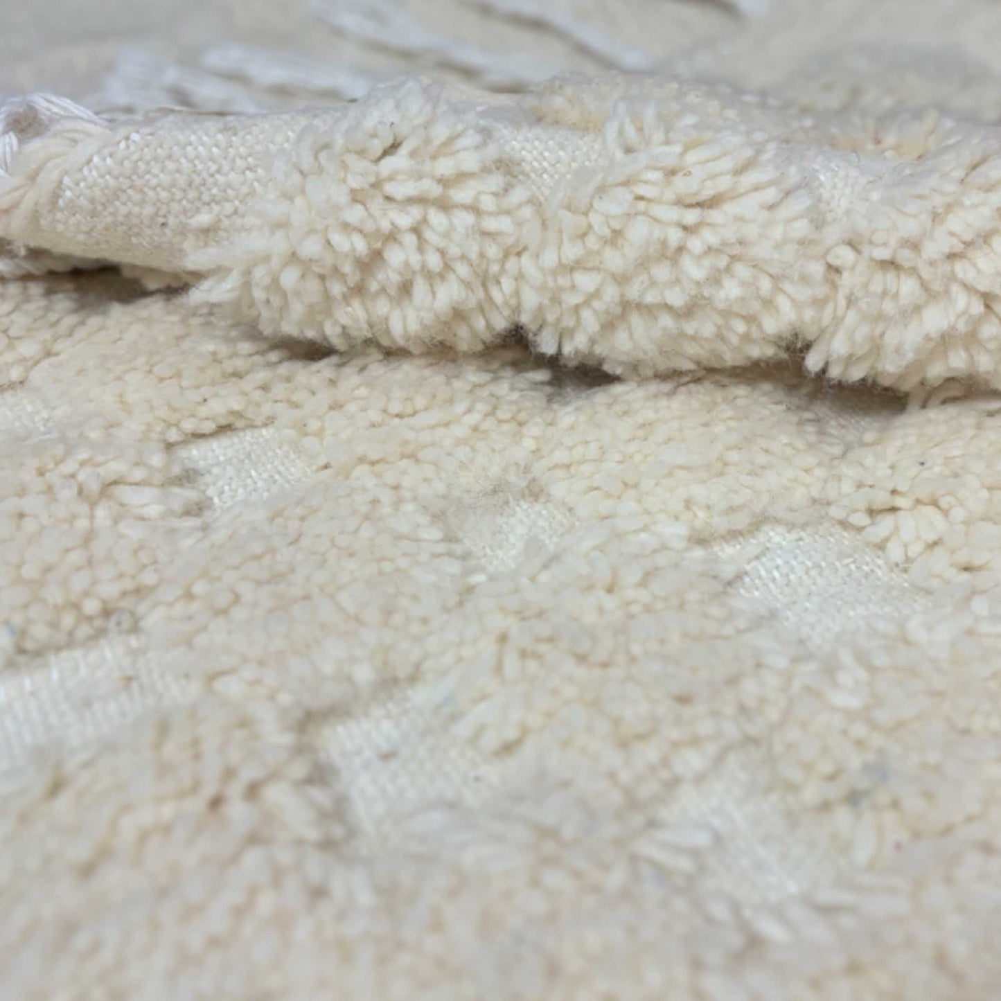 Beni Ouarain Berber Rug • Textured white tile pattern