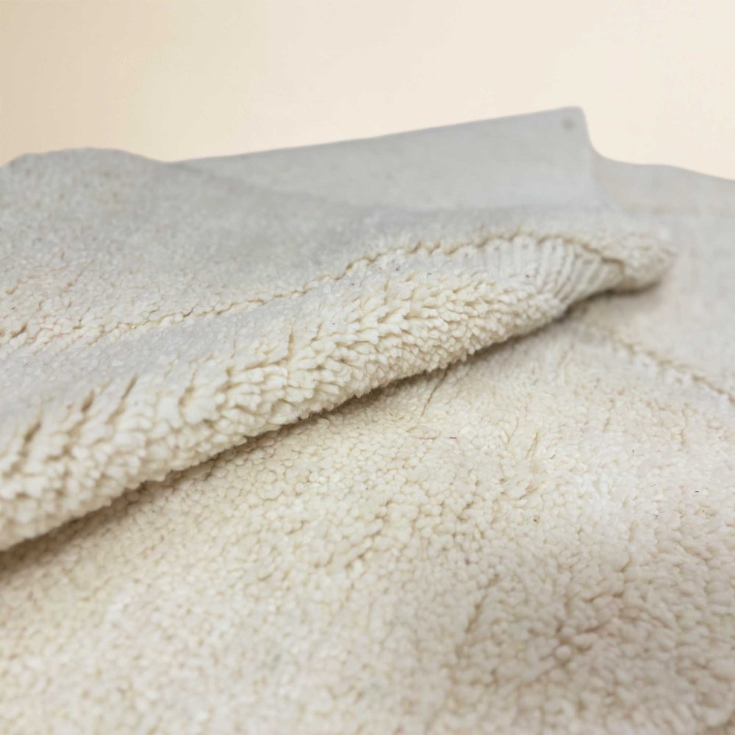 Tapis berbère Beni Ouarain en losanges • Élégance minimaliste blanc
