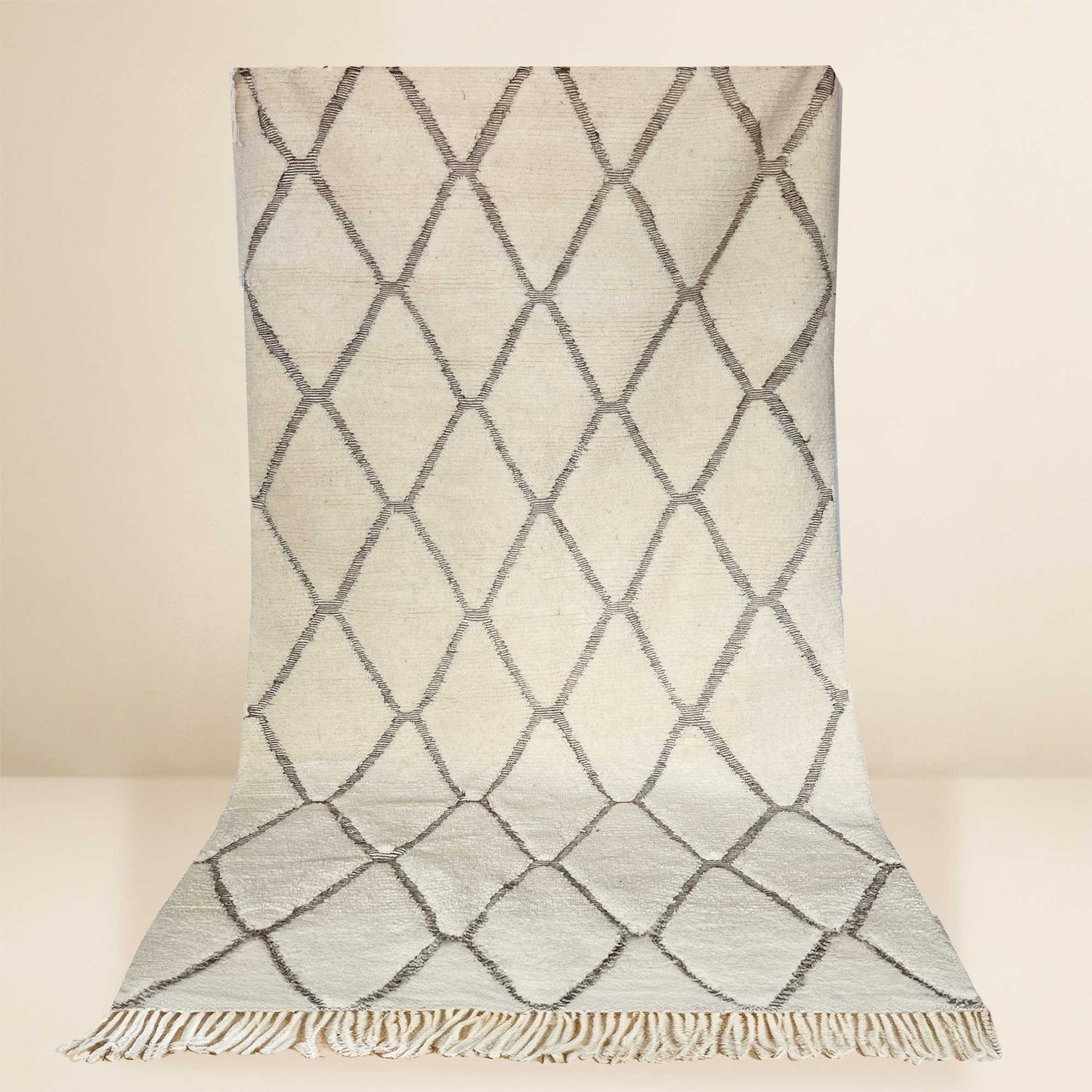 Beni Ouarain Berber rug • Brown diamond pattern on a beige background