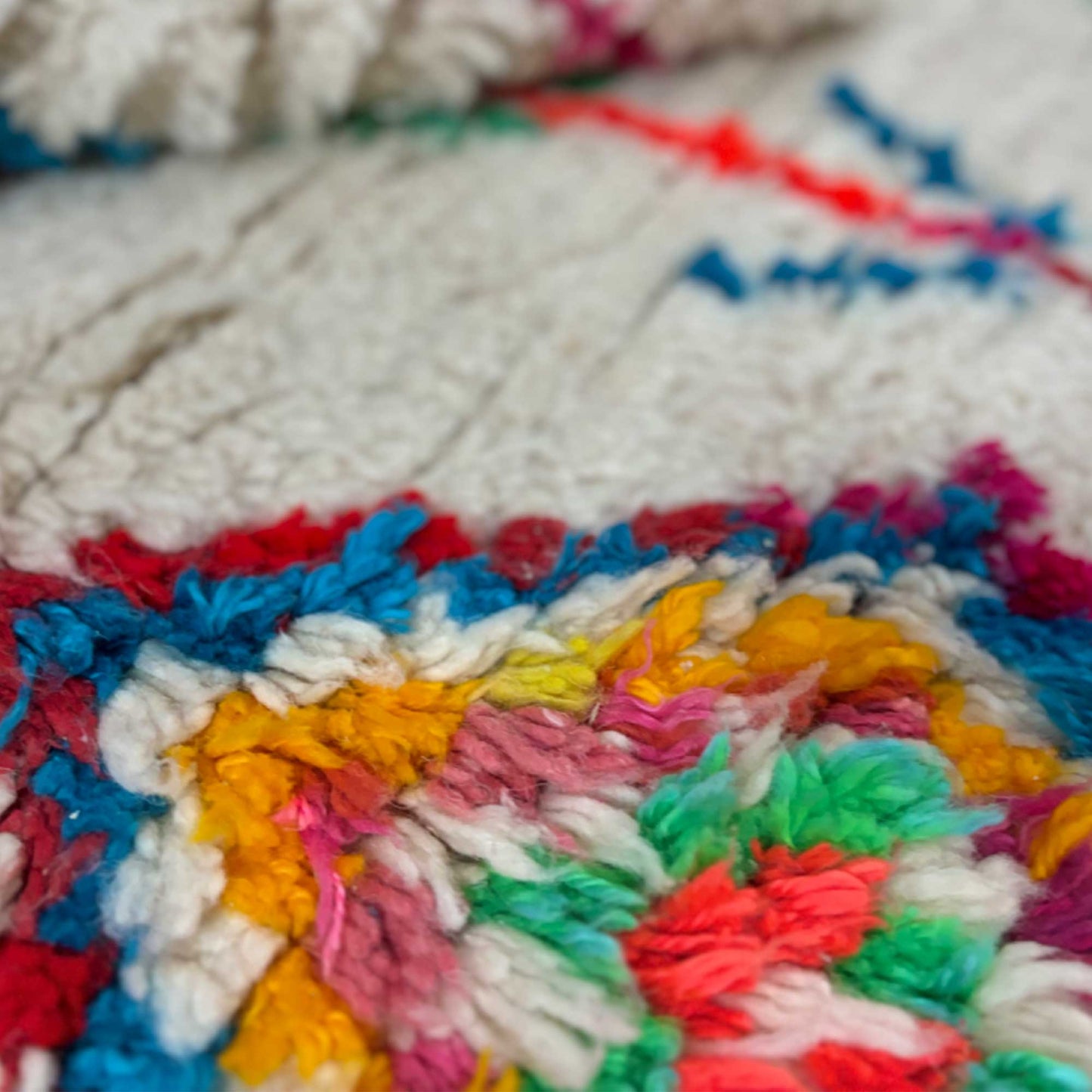 Tapis berbère Azilal coloré • Motifs losanges multicolores
