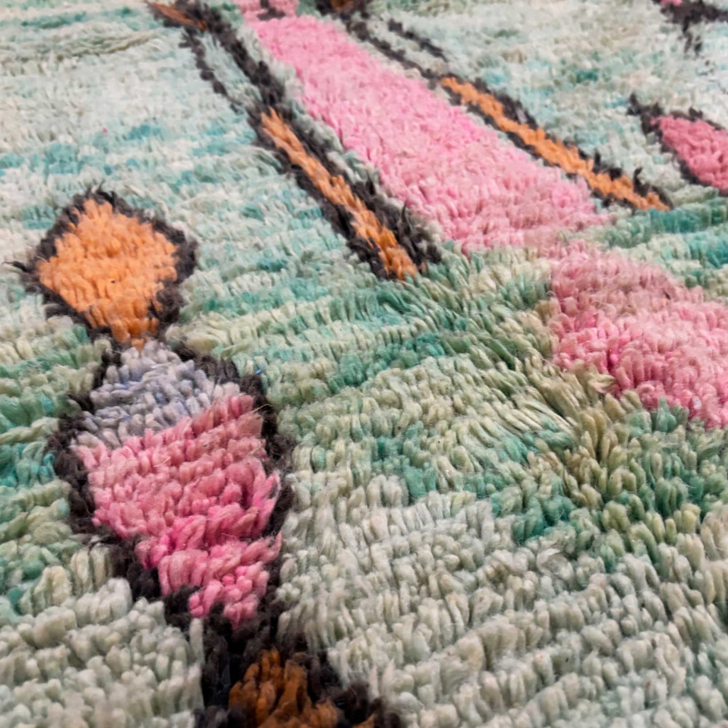 Tapis berbère Beni Ouarain coloré • Motifs ethniques sur fond vert