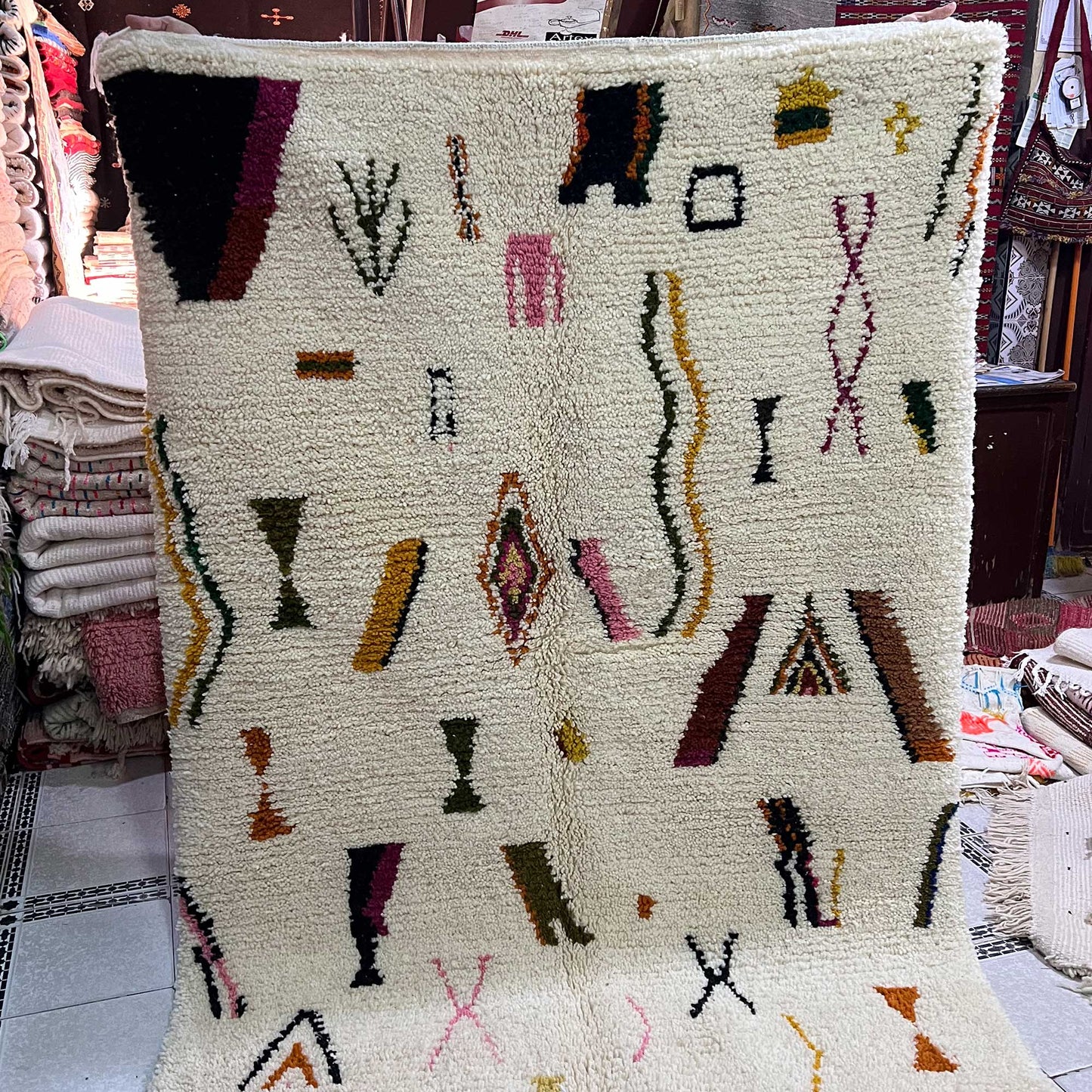 Tapis berbère Beni Ouarain • Motifs abstraits colorés