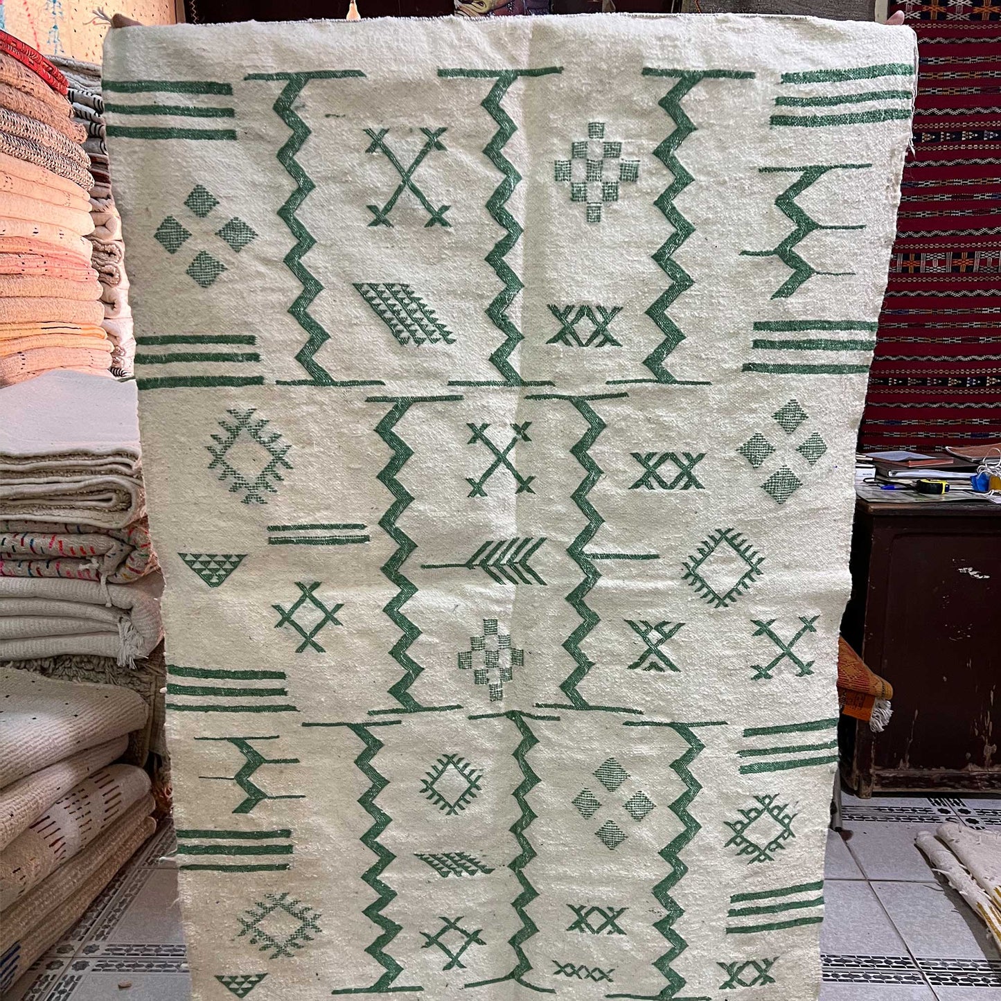 Tapis berbère Kilim Azilal • Motifs géométriques vert eau